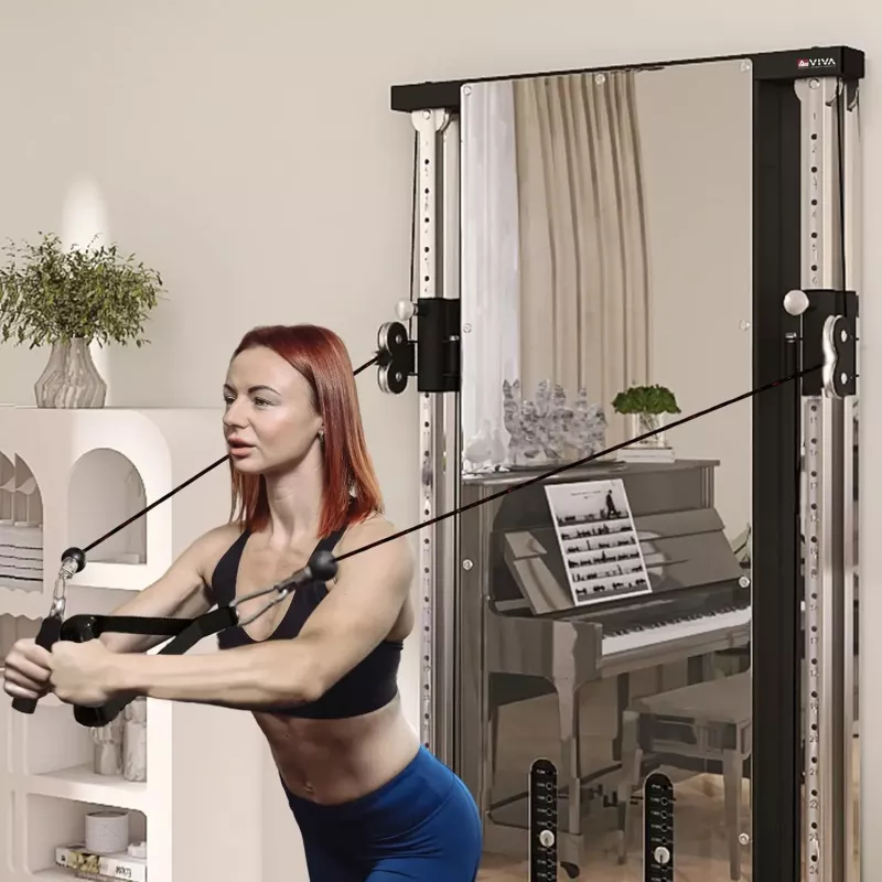Vielseitiges Kabelzugtraining mit Bewegungskontrolle